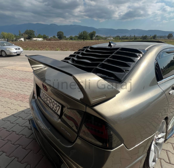 Honda Civic Fd6 Arka Cam Vizörü (Plastik)