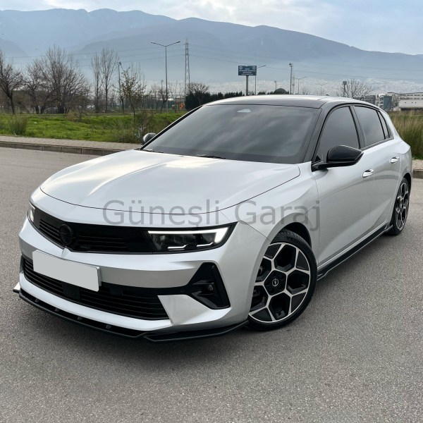 Opel Astra L Ön Lip (Plastik) (Piano Black Boyalı)