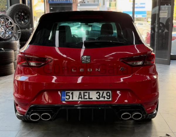 Seat Leon Mk3 Cupra Arka Tampon (Plastik) (Reflektör ve Egzoz Çerçeveleri Dahil)