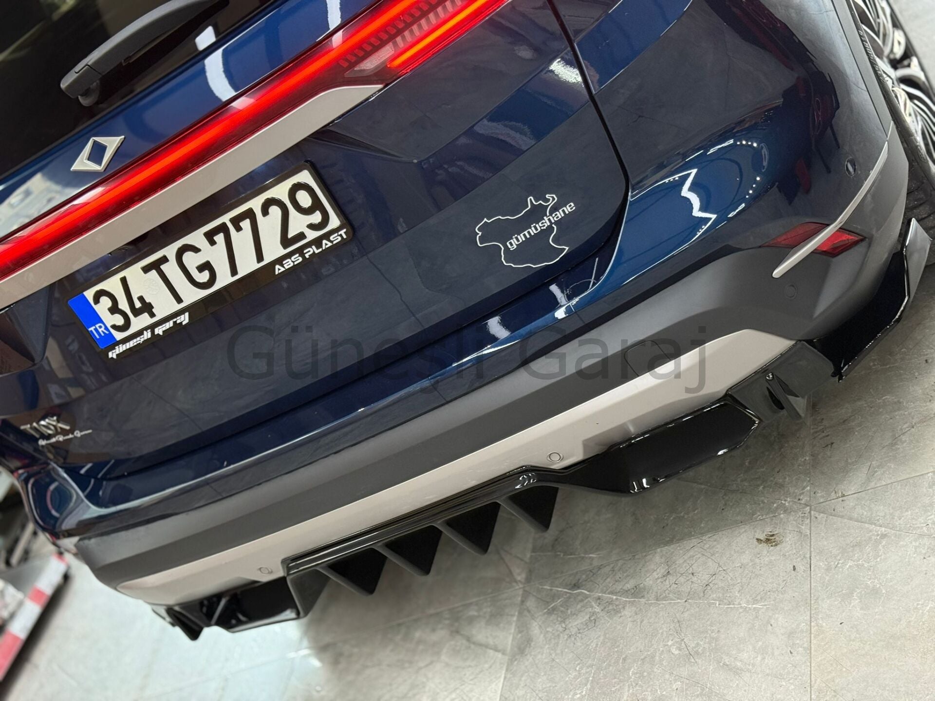 Togg T10X Difüzör (Plastik) (Parlak Siyah Boyalı)