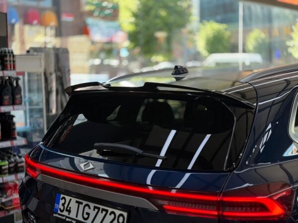 Togg T10X Spoiler (Plastik) (Parlak Siyah Boyalı)