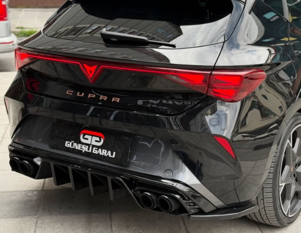 Cupra Leon Difüzör (Plastik) (Parlak Siyah Boyalı)