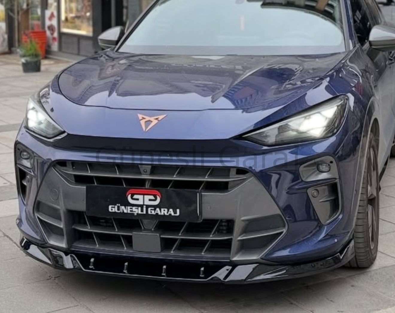 Cupra Terramar Ön Lip (Plastik) (Parlak Siyah Boyalı)