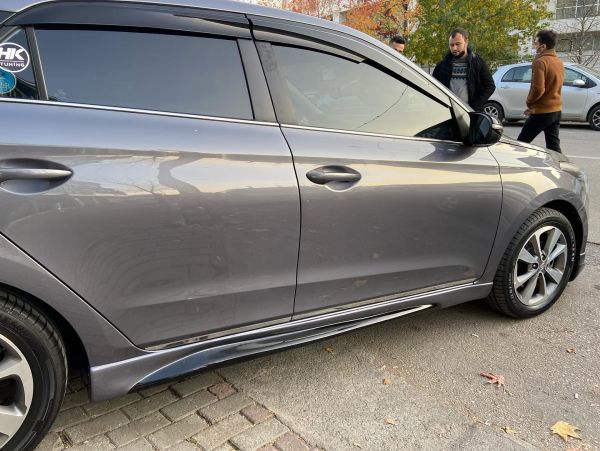 Hyundai i20 Custom Yan Marşpiyel (Plastik)