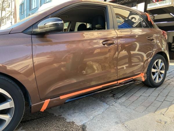 Hyundai i20 Custom Yan Marşpiyel (Plastik)