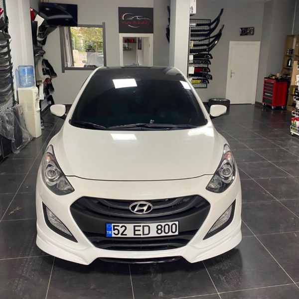 Hyundai i30 Custom Ön Ek (Plastik)