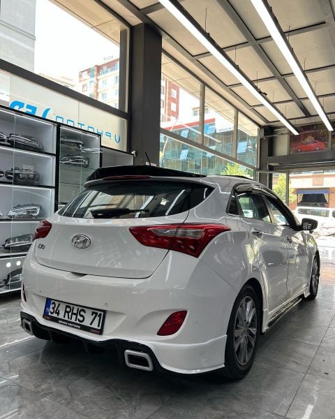 Hyundai İ30 RS Difüzör (Plastik)