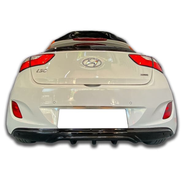 Hyundai İ30 Custom Difüzör (Plastik)