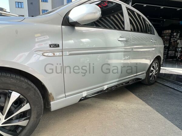 Hyundai Accent Era Yan Marşpiyel (Plastik)