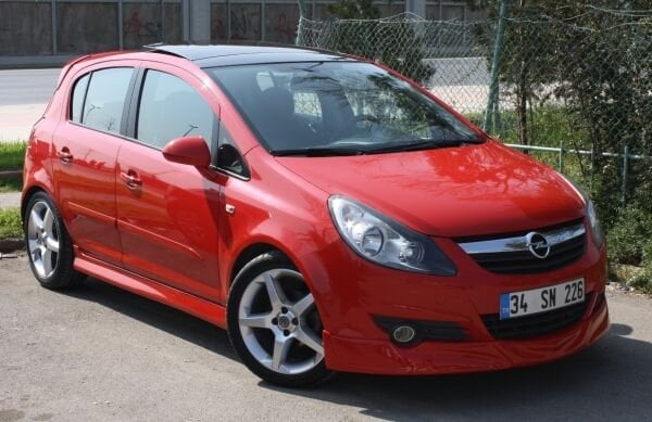 Opel Corsa D Yan Marşpiyel (Plastik)