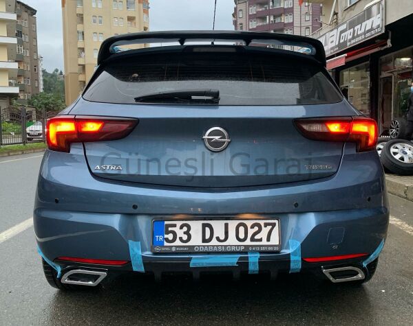 Opel Astra K Egzoz Görünümlü Difüzör (Plastik)