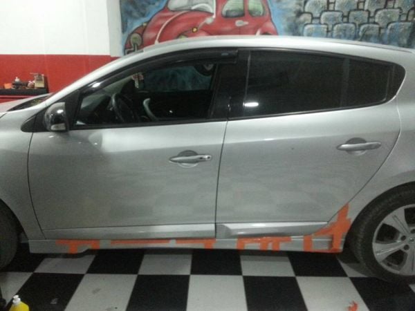 Renault Megane 3 Yan Marşpiyel (Plastik)