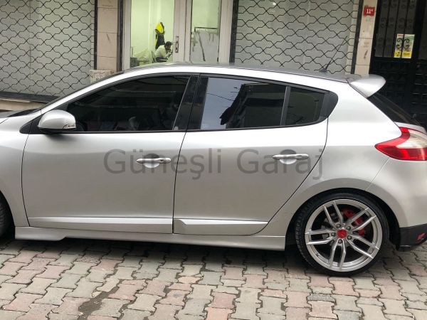 Renault Megane 3 Yan Marşpiyel (Plastik)