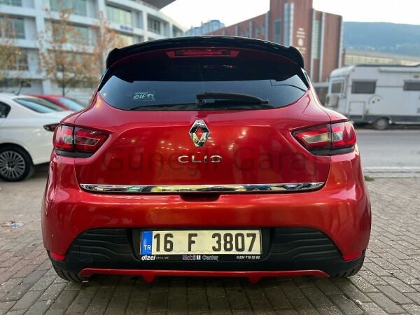Renault Clio 4 Düz Difüzör (Plastik)