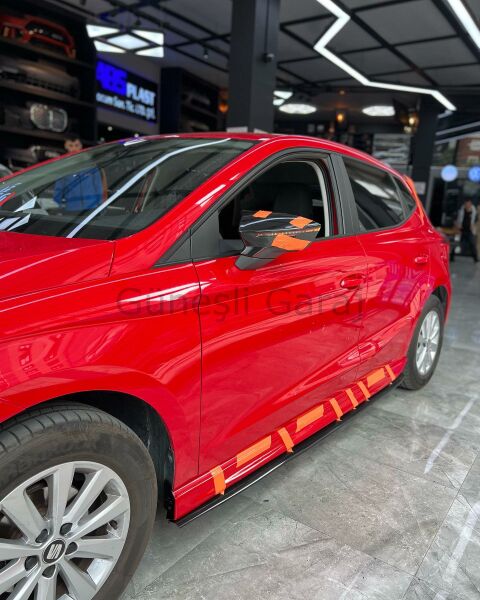 Seat İbiza 2018+ Yan Marşpiyel (Plastik)