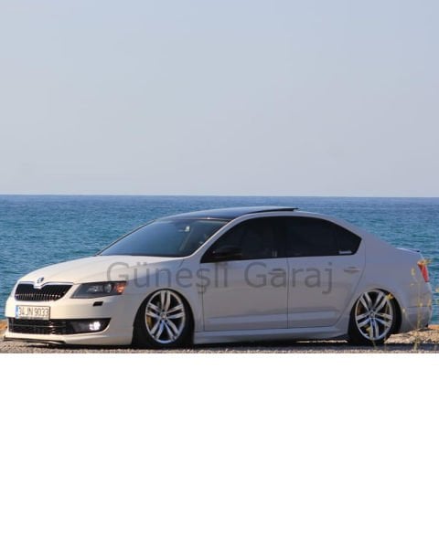 Skoda Octavia Yan Marşpiyel (Plastik)