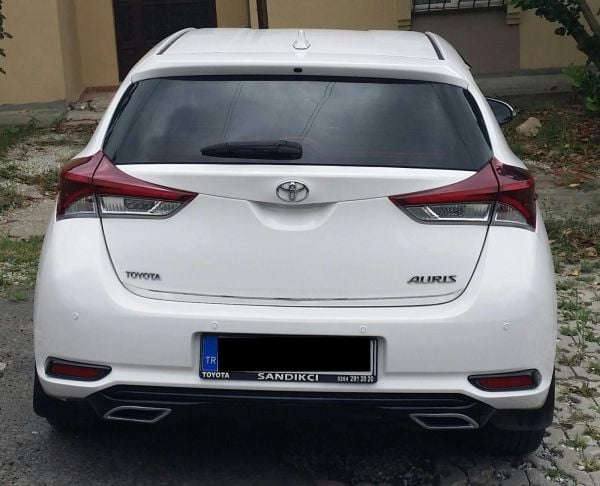Toyota Auris Yeni Kasa Difüzör (Plastik)