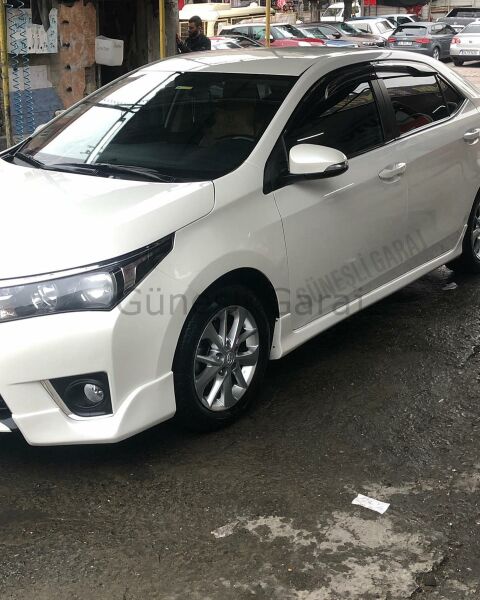 Toyota Corolla Ön Flap (Plastik)