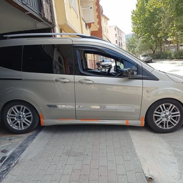 Ford Tourneo Courier Yan Marşpiyel (Plastik)