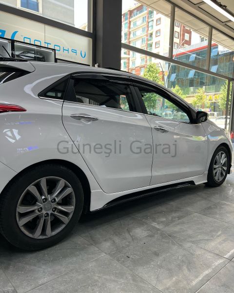 Hyundai İ30 Custom Yan Marşpiyel (Plastik)