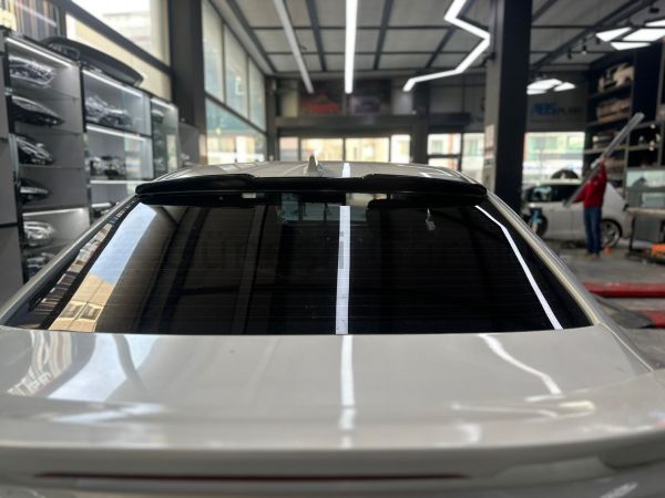Honda City 2022 Cam Üstü Spoiler (Plastik)