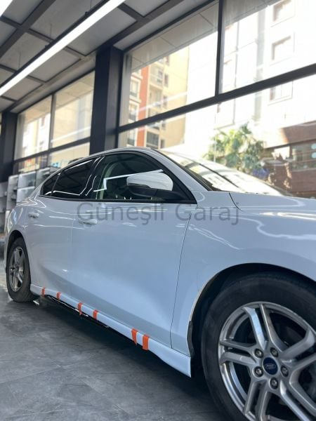 Ford Focus 4 Sedan Body Kit Seti Plastik